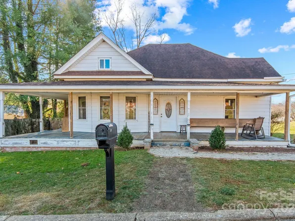 62 Highland St, Canton, NC 28716