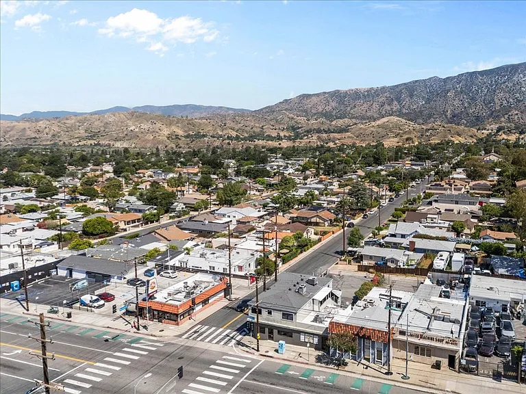 7969 Foothill Blvd — Photo 30