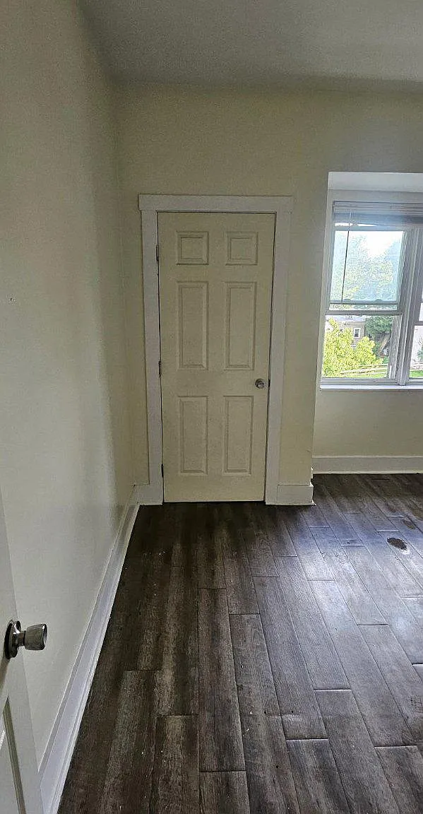 3 bed, 2.0 bath, 2672 sqft, $950 — Photo 4