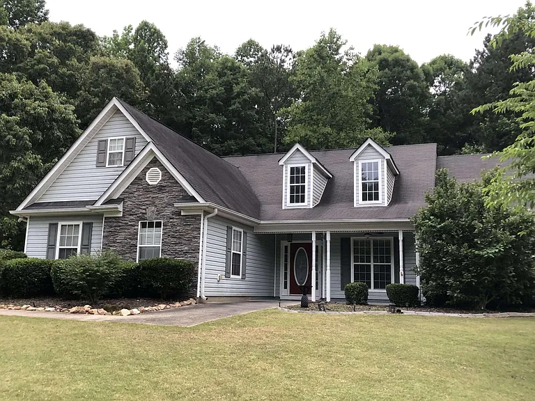 250 Dillion Dr — Photo 3