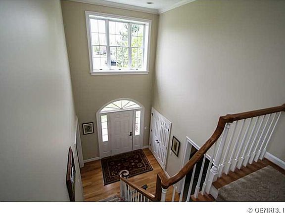 3rd image of 74 Mendonshire Hts