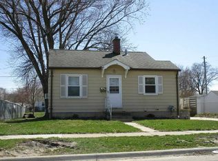 1906 Hawthorne Ave, Waterloo, IA 50702