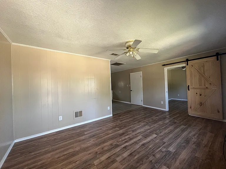 159 County Road 3501 — Photo 7