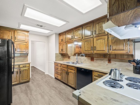 5th image of 1128 Wingate Dr