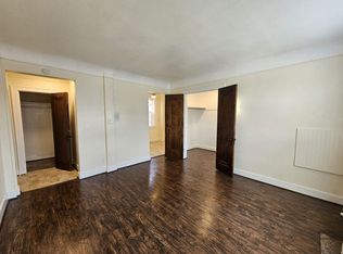 806 N Main Oval #202, Madison Heights, MI 48071