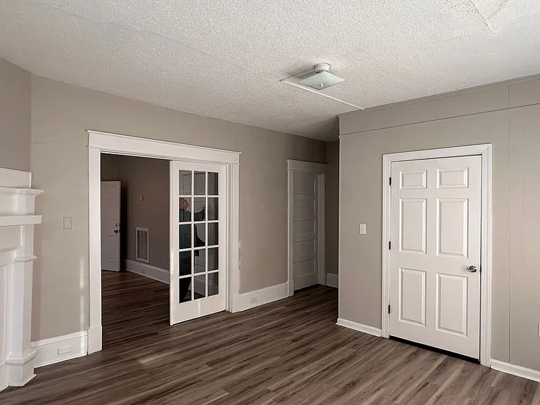 407 Saint Andrew St #1 — Photo 14
