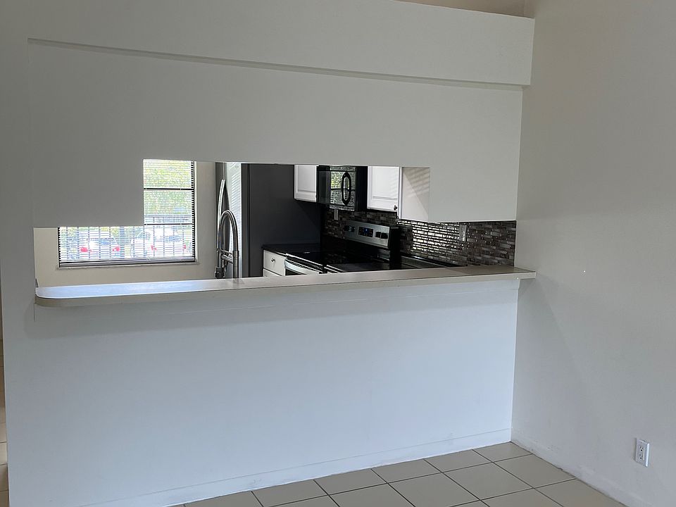 Pass-Through to Kitchen