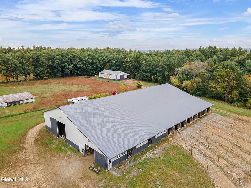 5th image of 102 Co Rd 10