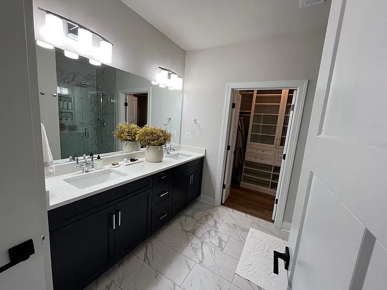 324 Bayberry Ln — Photo 22
