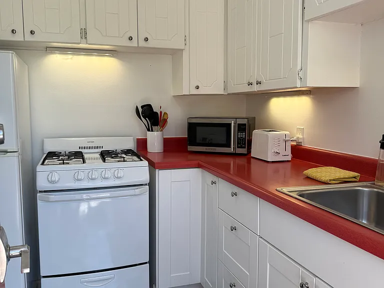 114 W Booth St — Photo 17