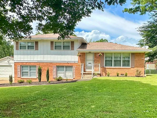 2013 Cloys Ave NE, Huntsville, AL 35811
