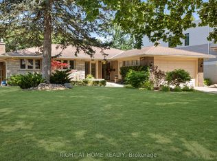 39 Grovetree Rd, Toronto, ON M9V 2Y4