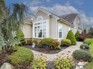 7 Arcadia Dr, Manchester, NJ 08759