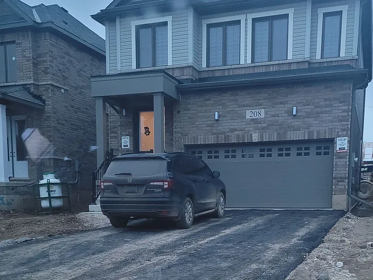 208 Leslie Davis St — Photo 13