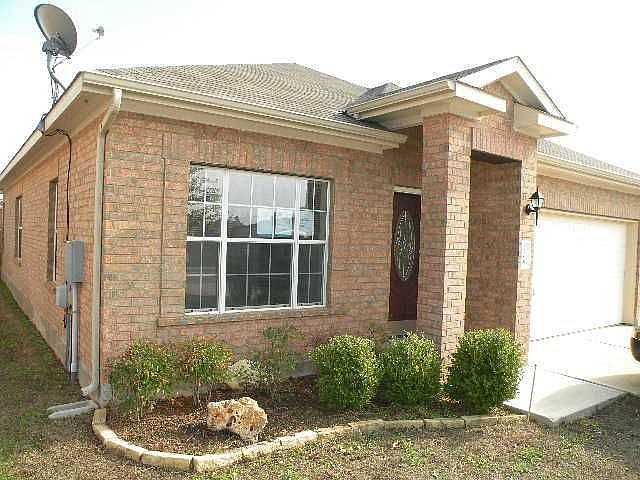 1st image of 108 Ashwood N