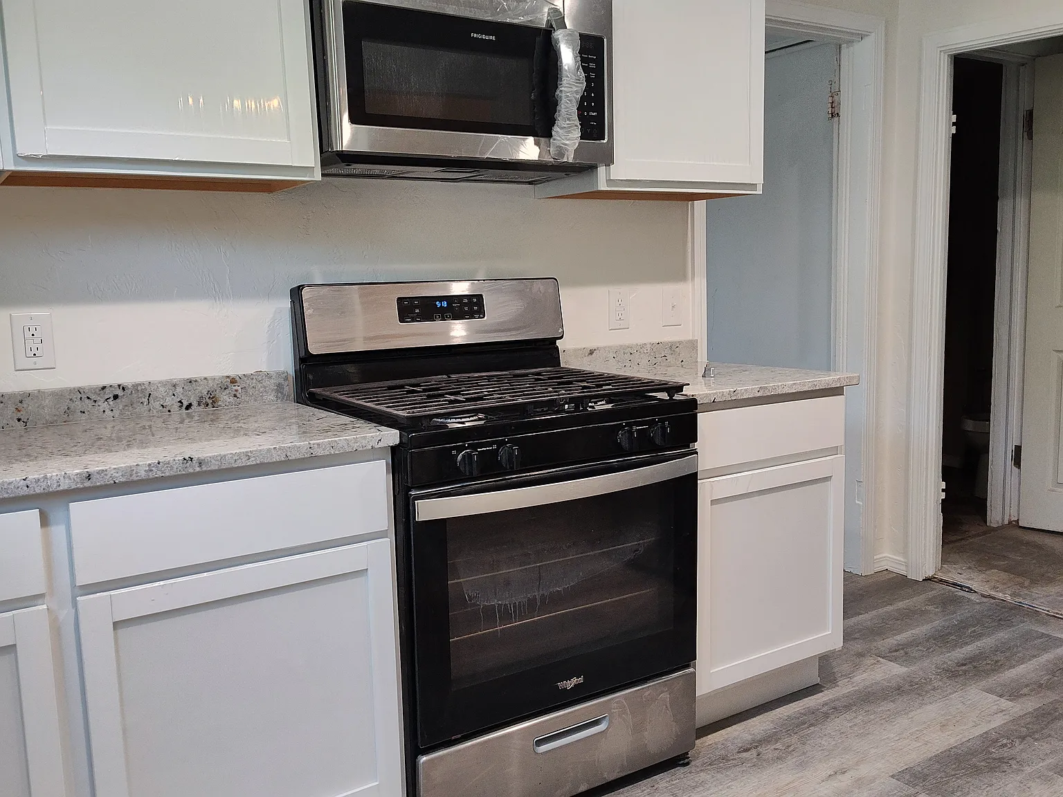 323 S West St — Photo 4
