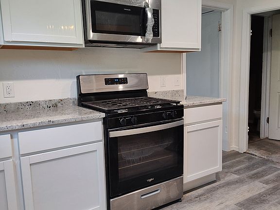 4th image of 323 S West St