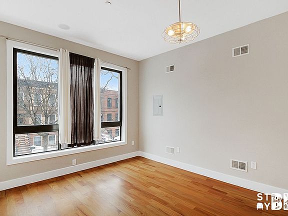 2nd image of 86 Chauncey St APT 5