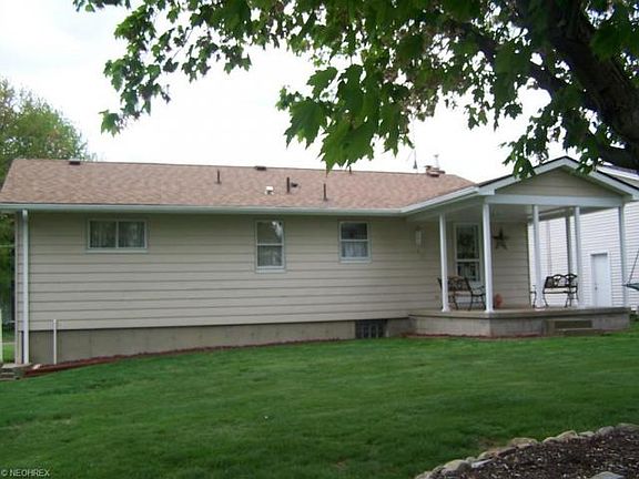 4th image of 4466 Aspen Dr