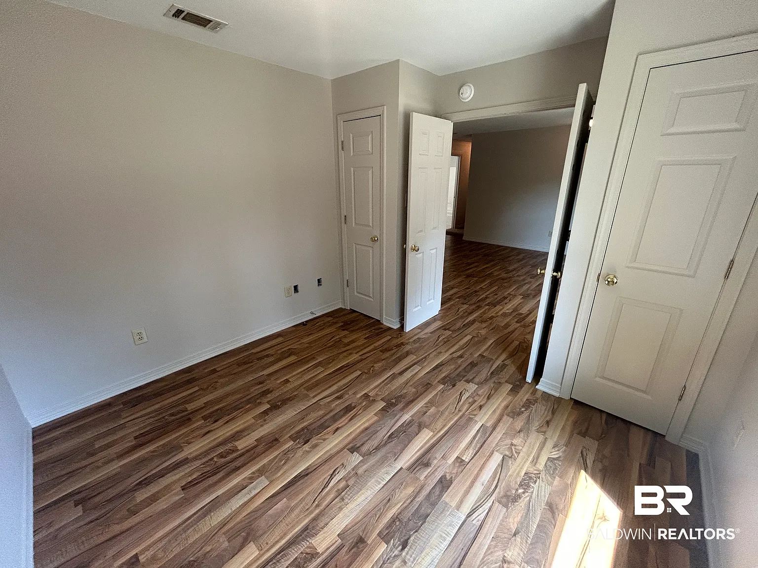 3 bed, 2.0 bath, 1450 sqft, $1,500 — Photo 3