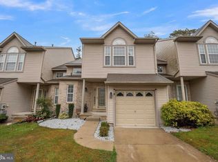 32 Smokey Run Dr, Berlin, NJ 08009