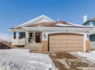 642 E Schooner Cv NW, Calgary, AB T3L 1Z1