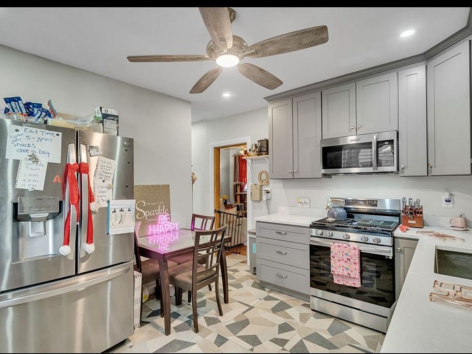 1st image of 206 Norwell St APT 1