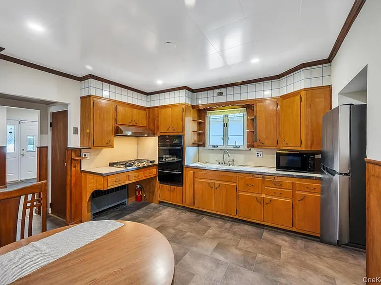 389 Hamilton Ave — Photo 15