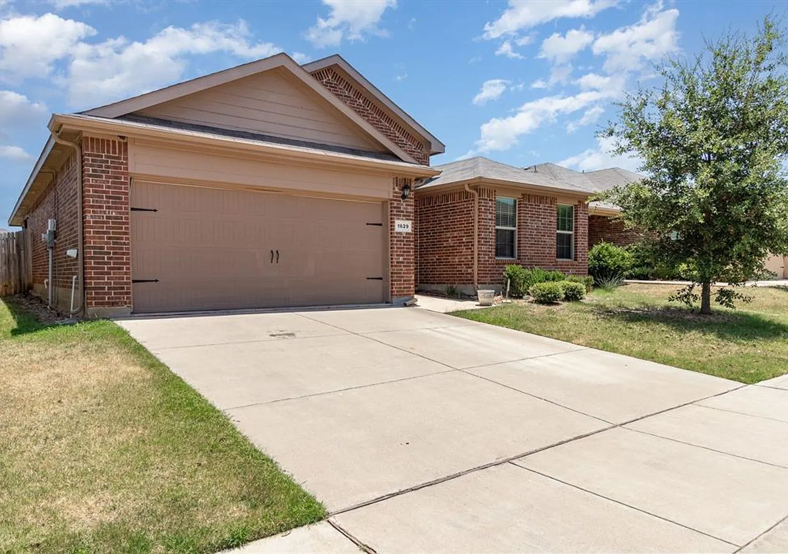 Welcome to 1629 Milledge Road in Fort Worth! — Photo 2