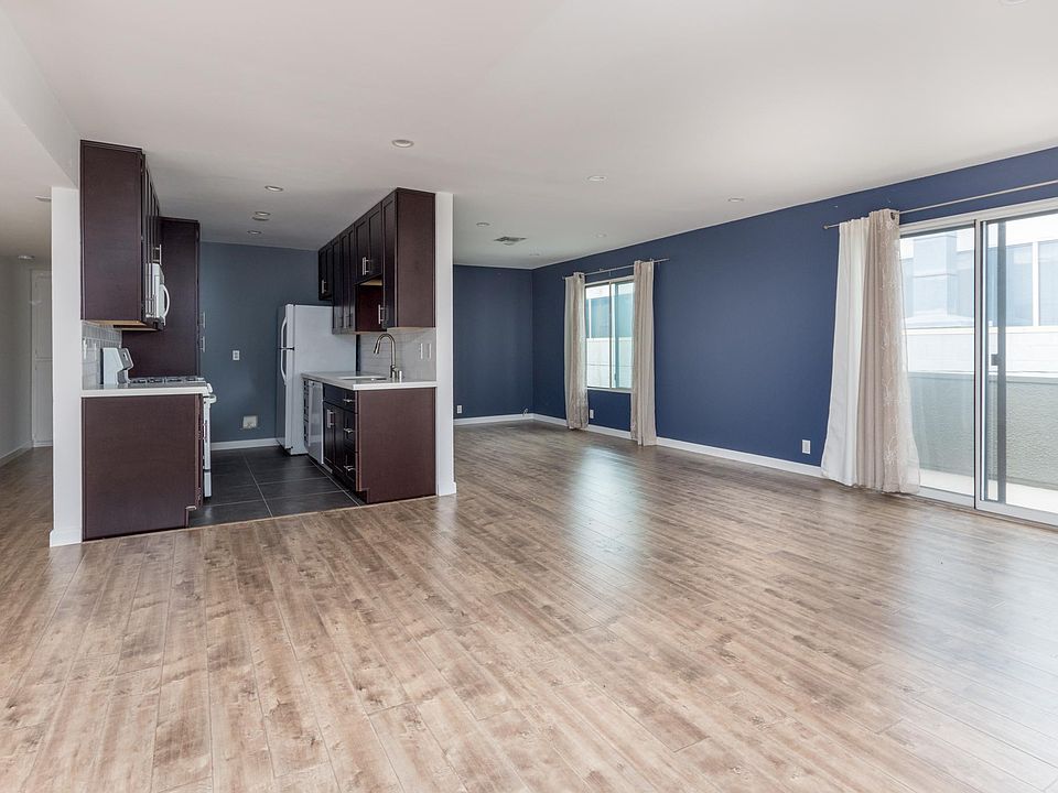 1st image of 2121 Beloit Ave APT 305