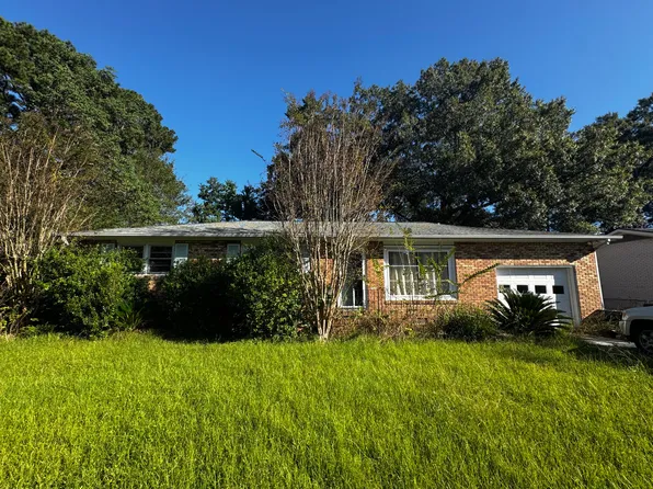 121 Belknap Rd, Goose Creek, SC 29445