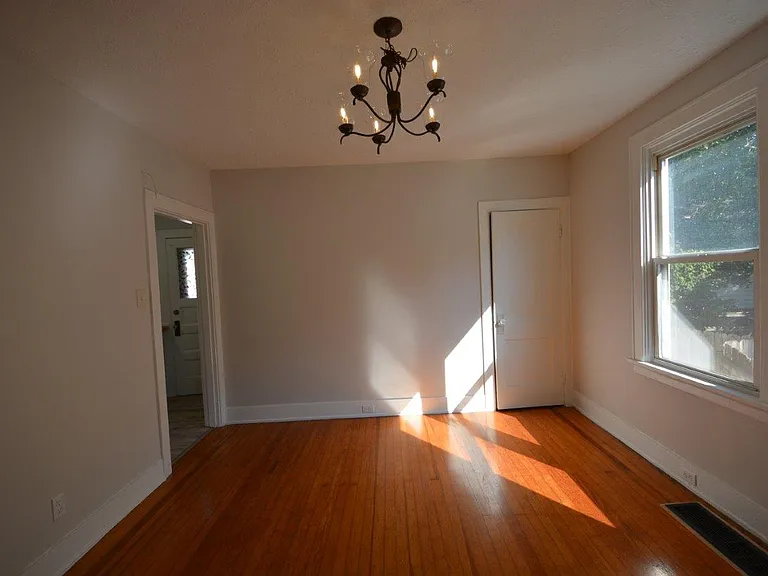 5804 Hawthorne Ave — Photo 5