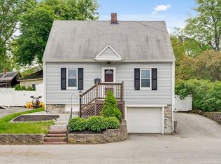 106 Waverley Rd, North Andover, MA 01845