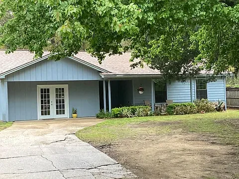 285 Willow Ave Photo 1