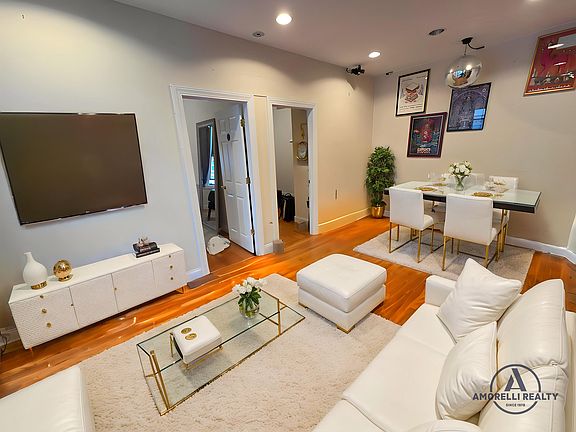 3rd image of 3259 33rd St APT 2F