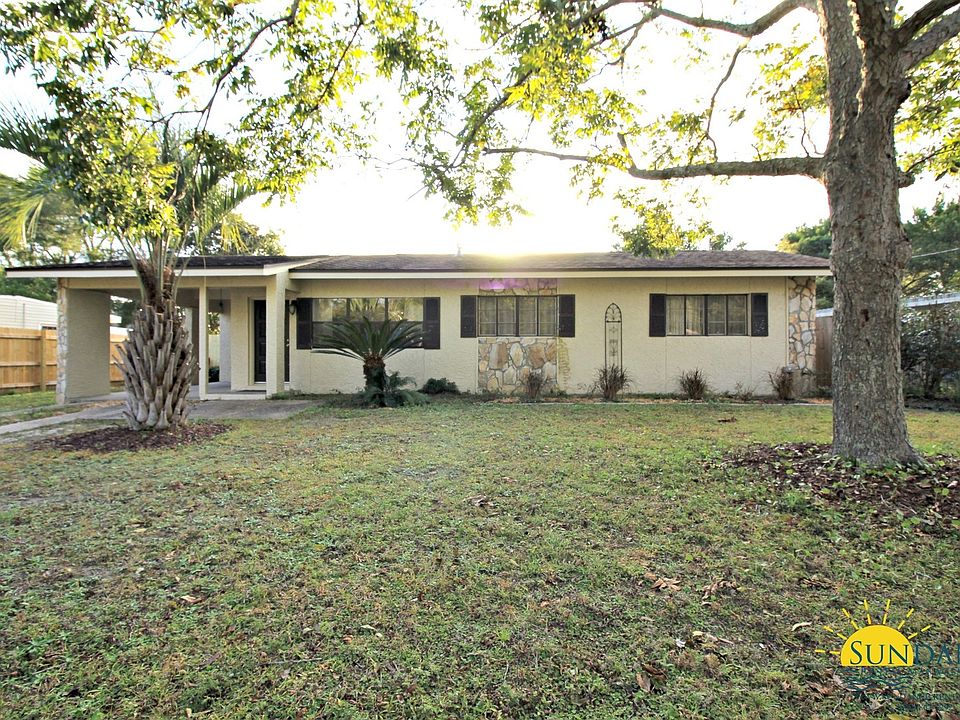 1st image of 37 Laurie Dr NE