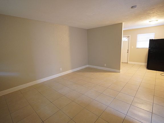 3rd image of 1116 NW 5th Ave #2