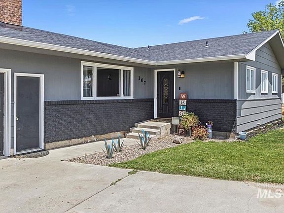 5th image of 107 Rainbow Cir