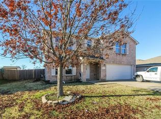 2431 Silverado Trl, Grand Prairie, TX 75052