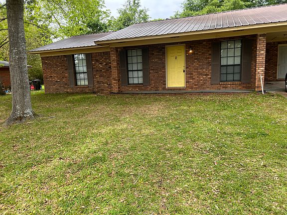 3rd image of 122 Presley Dr