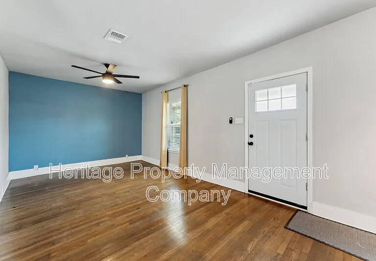 1031 Schley Ave — Photo 23