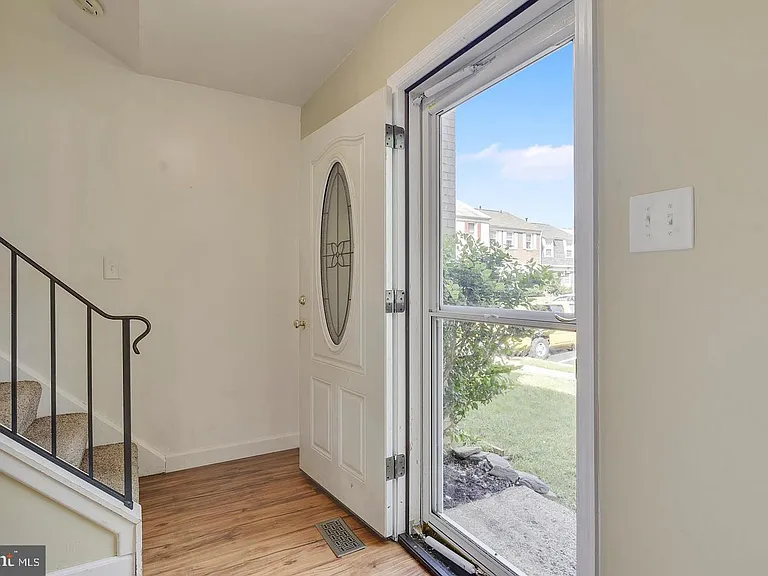 9438 Abingdon Ct — Photo 11