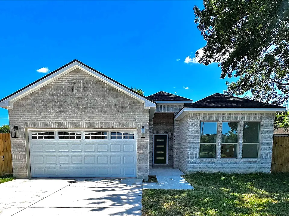10127 Grover Ln