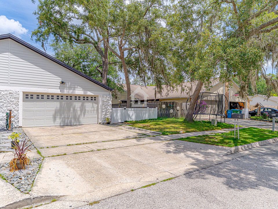 1st image of 911 Robinhood Ct