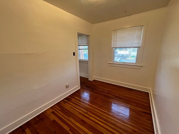 4th image of 765 N Monroe Ave