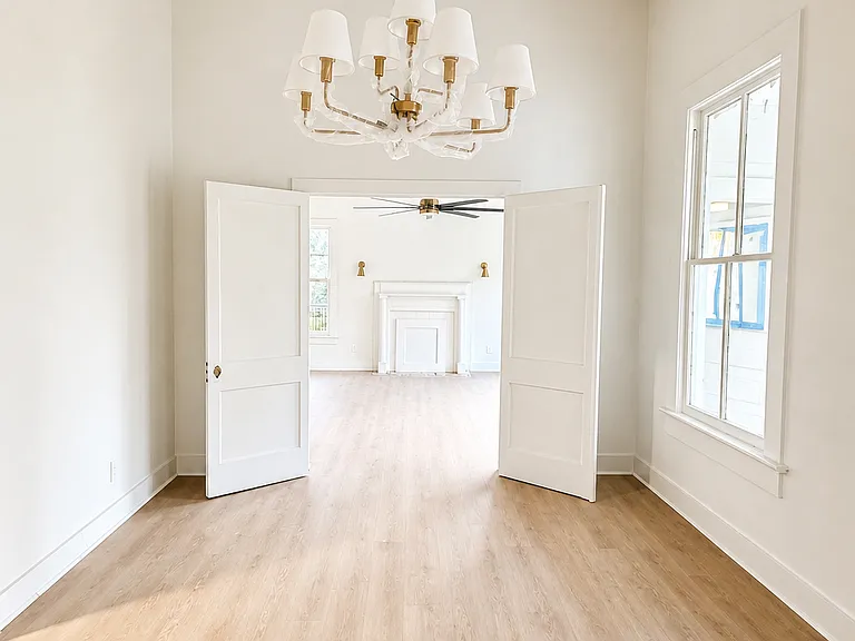 910 Highland Ave — Photo 5