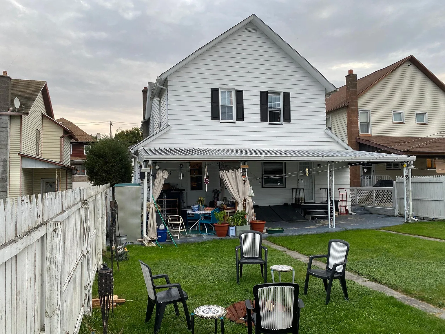 3 bed, 1180 sqft, $1,200 — Photo 2