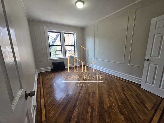 3rd image of 210 Roseville Ave #C33