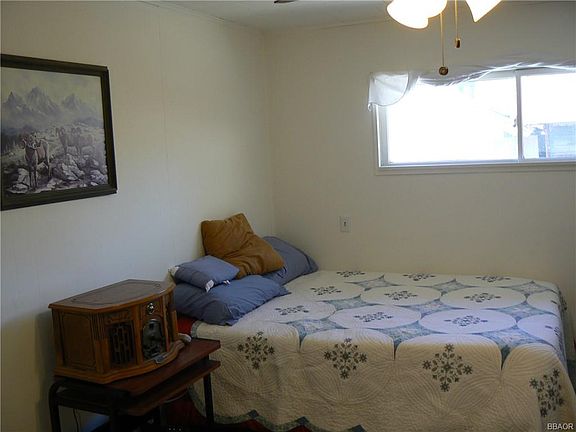 4th image of 1109 W Big Bear Blvd