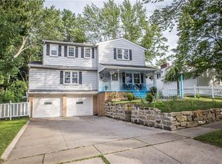 599 Castle Blvd, Akron, OH 44313
